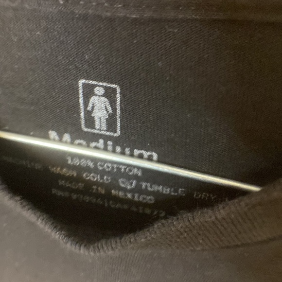 Medium, black GIRL skate shirt. - Picture 5 of 5